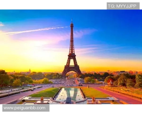 巴黎人报:一极点球迷安排庆祝建立20周年,在埃菲尔铁塔大放烟火 巴黎人报:一极点球迷安排庆祝建立20周年,在埃菲尔铁塔大放烟火